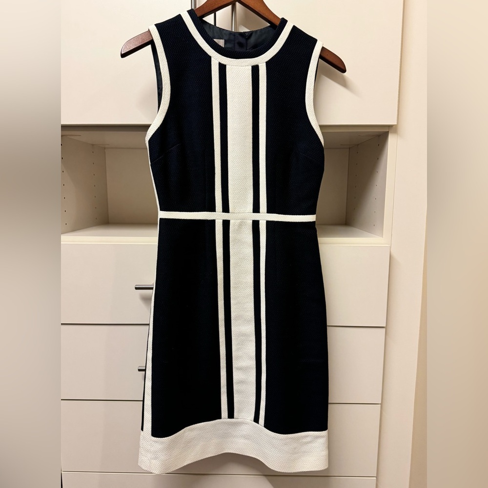 NWT Hobbs Textured Color Block Navy White Dress Knee Length, US Size 2 (Small)